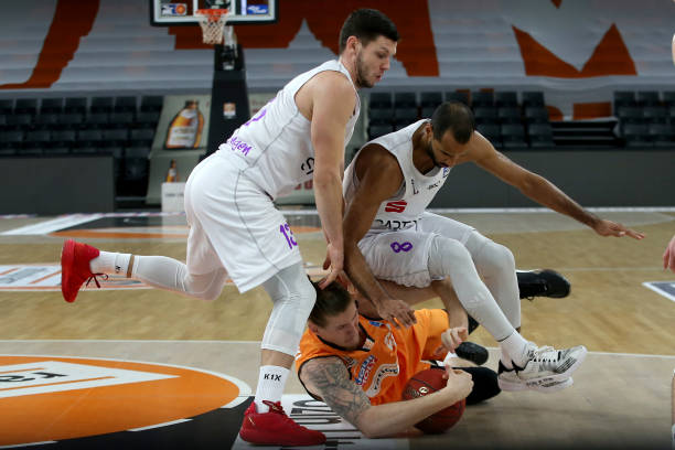 中的主动失 中的主动失