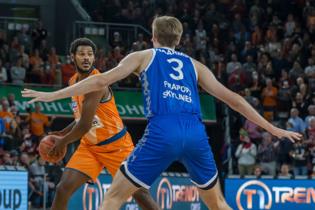 始终维持在 始终维持在