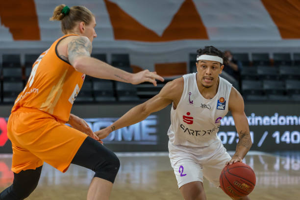 埃迪-豪：埃基蒂克是我欣赏的球员，他的打法非常全面